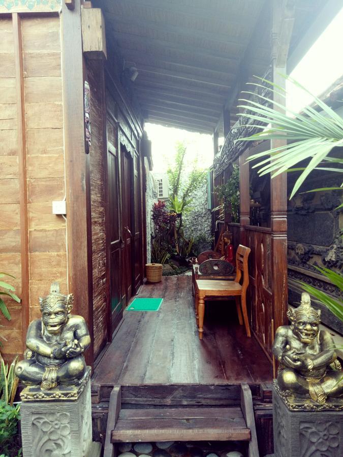 Wiran Homestay Canggu Buitenkant foto